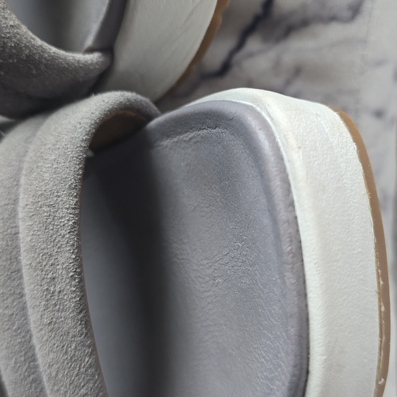 Ugg Lynden Suede Platform Shoes - Picture 4 of 12